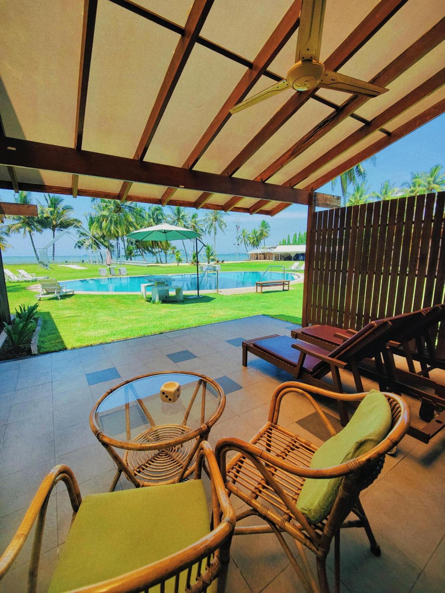 Langkah Syabas Beach Resort Kinarut Exteriör bild