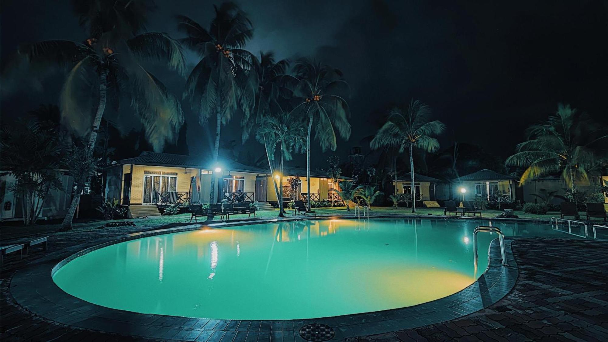 Langkah Syabas Beach Resort Kinarut Exteriör bild